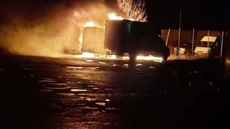 incendiu-parcare-galati-3-autoturisme