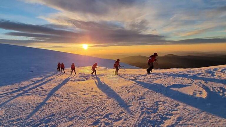 turisti blocati pe munte