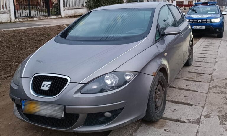 La-intersectie-de-drumuri-cu-autoturism-radiat-din-circulatie1